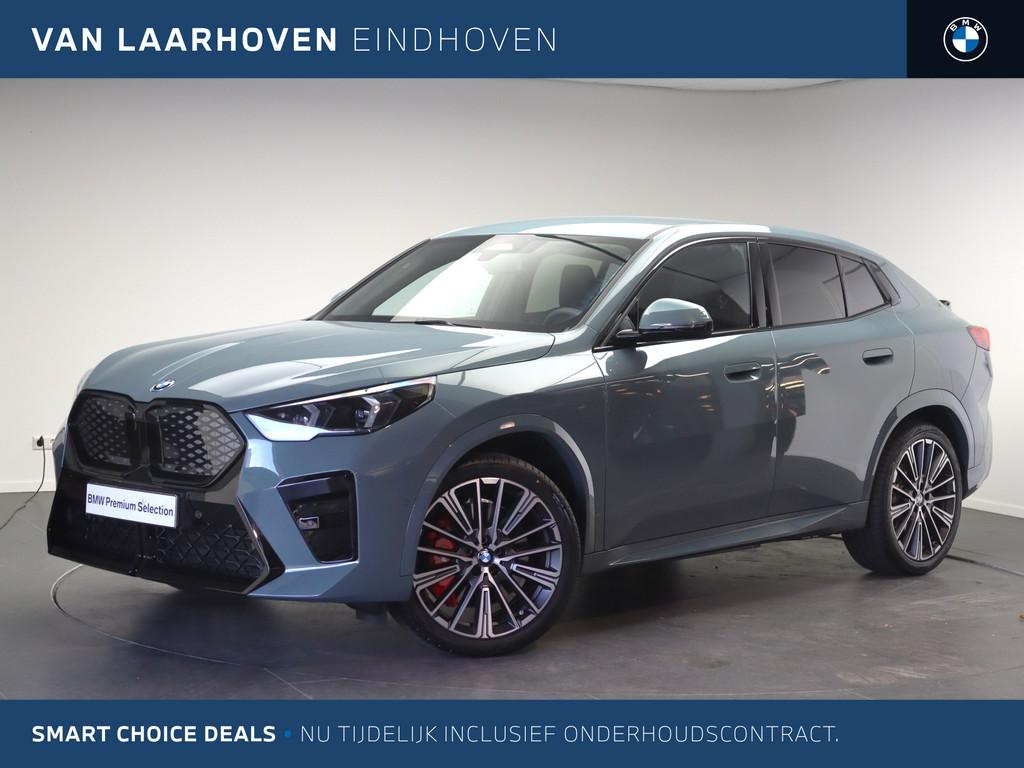BMW iX2 eDrive20 M Sport / Sportstoelen / Achteruitrijcamera, Auto's, BMW, Bedrijf, Te koop, iX2, Achteruitrijcamera, Airconditioning