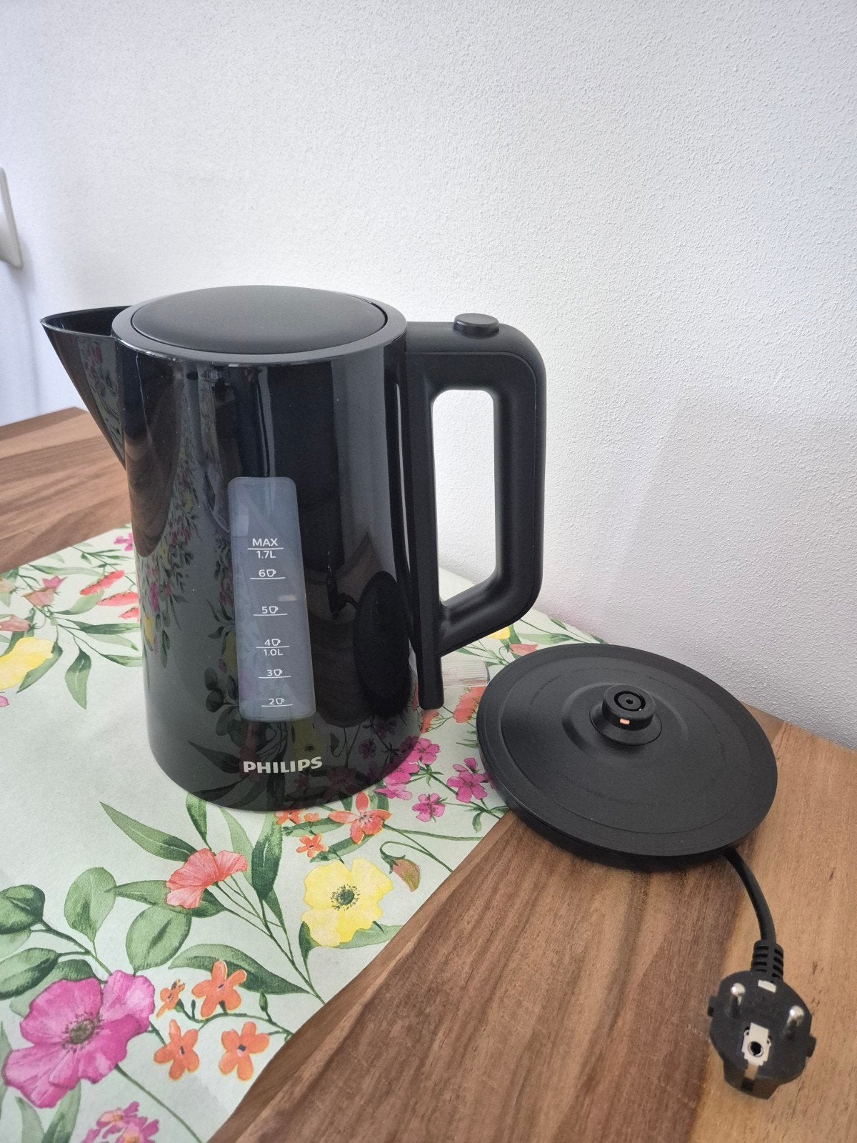 Philips HD9318/20 Waterkoker 1,7L – nauwelijks gebruikt, 1 tot 2 liter, Ophalen, Zo goed als nieuw