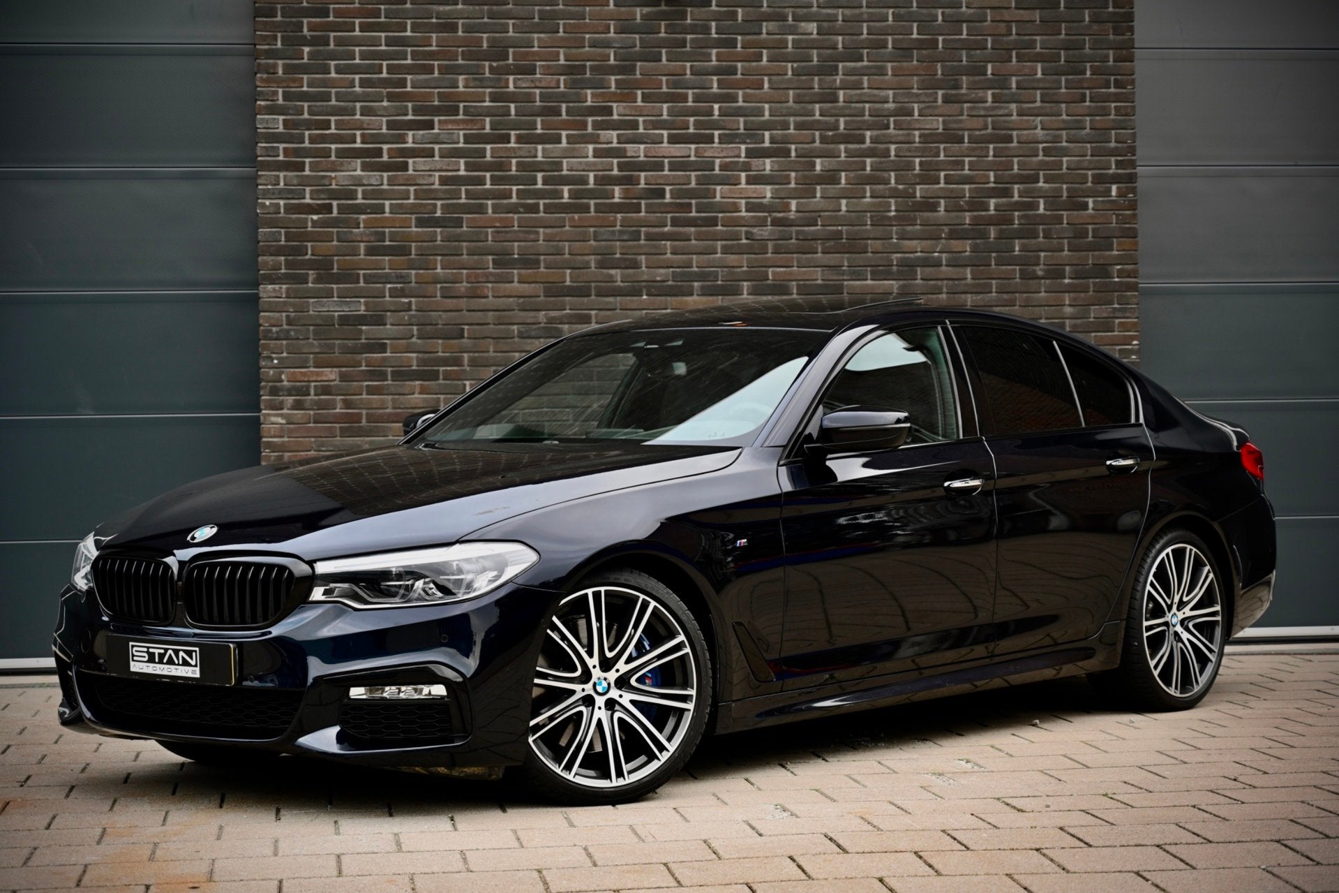 BMW 5-serie 540i, High Executive, M-Sport | RWD | Nappa | So, Auto's, Dealer onderhouden, 2000 kg, Bedrijf, 1570 kg