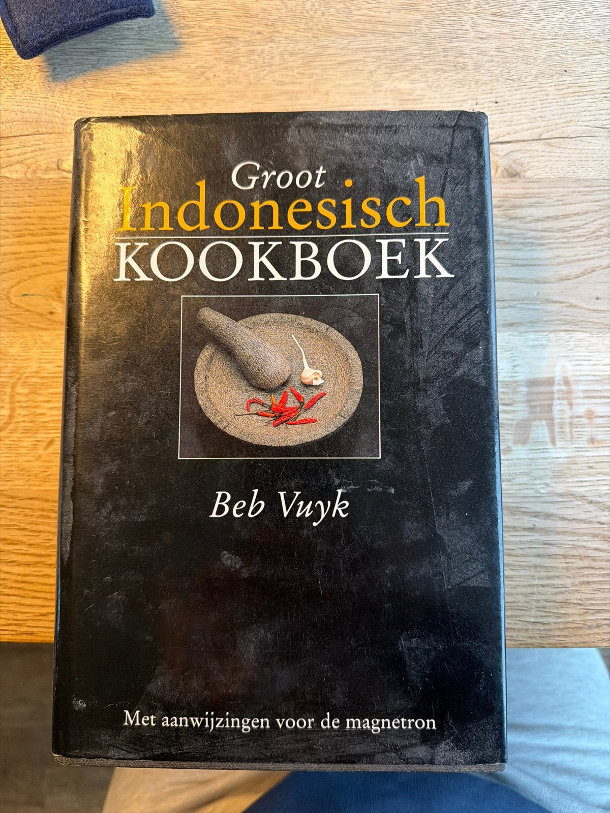 Groot Indonesisch Kookboek - Beb Vuyk (incl. magnetron), Ophalen of Verzenden, Gelezen, Azië en Oosters, Voorgerechten en Soepen