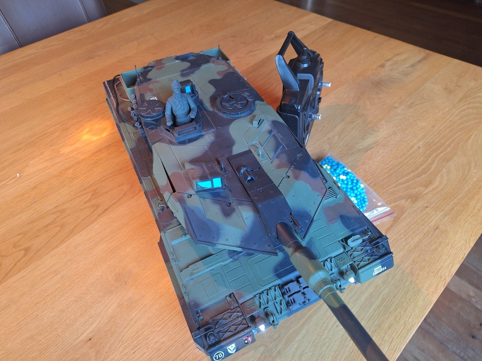 rc tank leopard 1/16 torro, Ophalen of Verzenden, Zo goed als nieuw, Overige schalen, Onderdeel