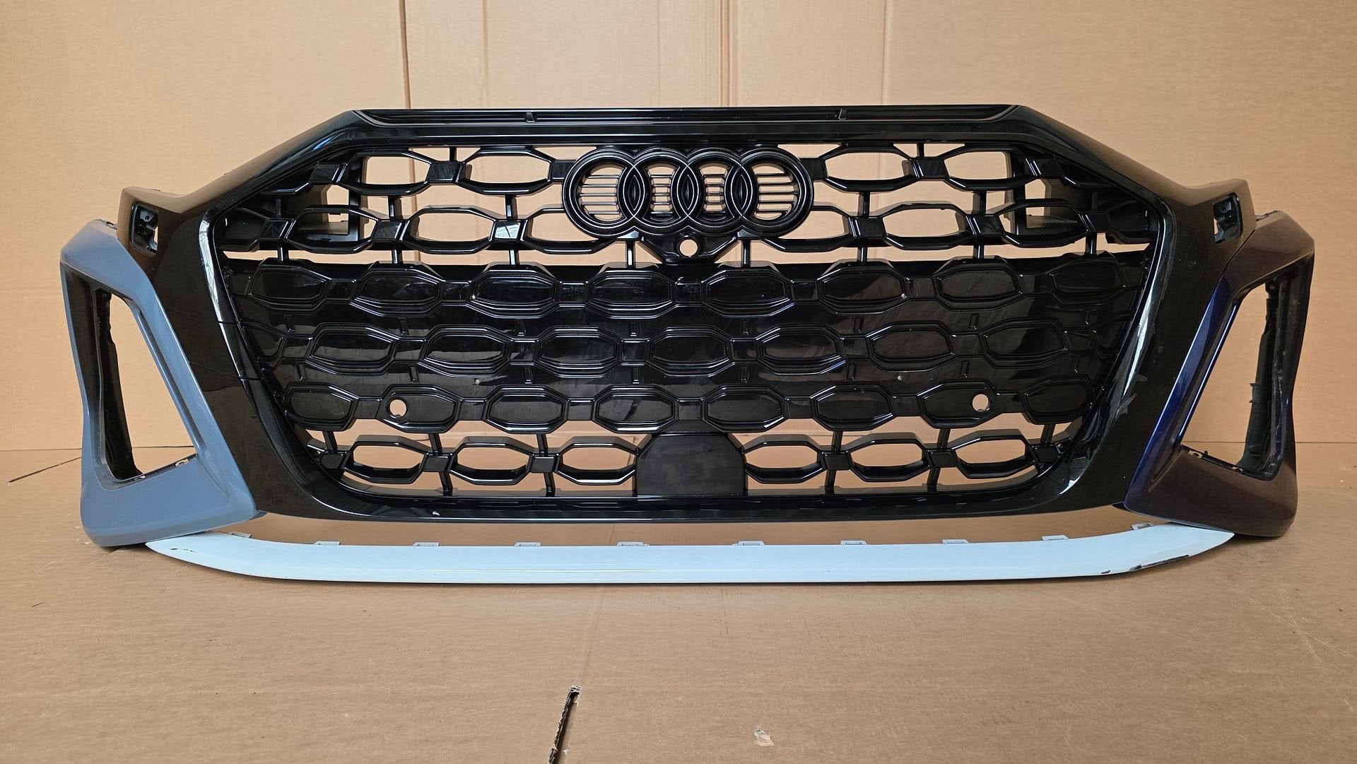 Voorbumper Audi A3 8Y RS3 6xPDC KLS bj.2021-2024 Bumper, Auto-onderdelen, Gebruikt, -, Voor, Ophalen of Verzenden