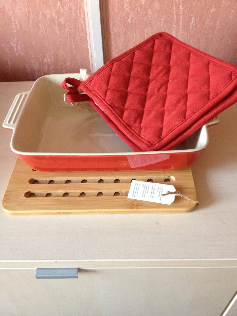 oven schotels 2stuks van de postcode  ( nieuw ), Huis en Inrichting, Keuken | Servies, Nieuw, Ophalen of Verzenden, Overige stijlen