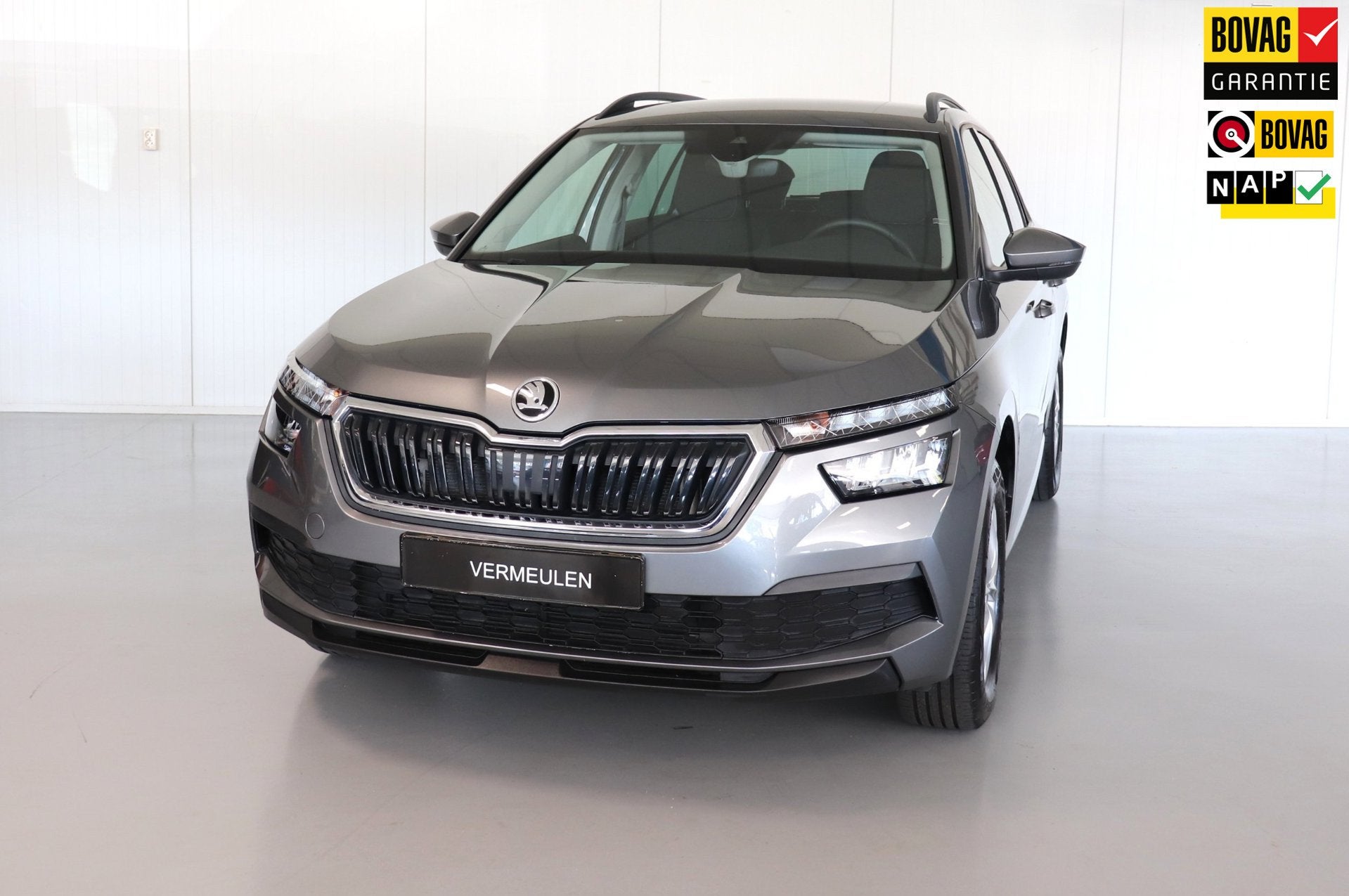 Skoda Kamiq 1.0 TSI Ambition | Camera | Trekhaak | CarPlay, Dealer onderhouden, Stof, Gebruikt, 620 kg