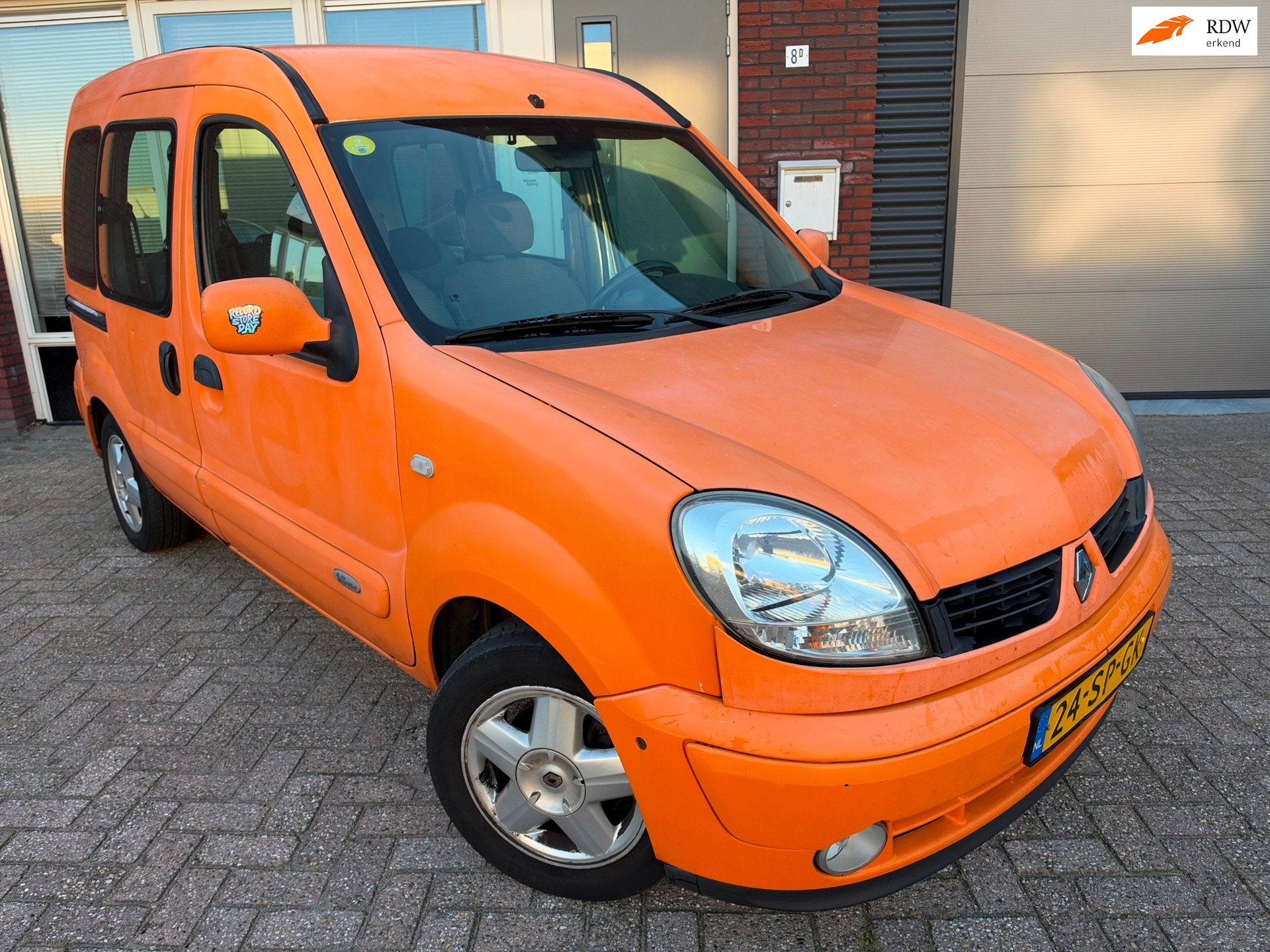 Renault Kangoo 1.6-16V Privilège / Airco / AUT / NAP / LM, Auto's, Stof, Gebruikt, 49 €/maand, Origineel Nederlands