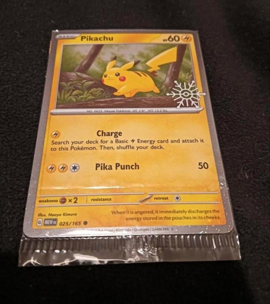 Pikachu Pokémon promo  kaart 025/165, Hobby en Vrije tijd, Verzamelkaartspellen | Pokémon, Ophalen of Verzenden