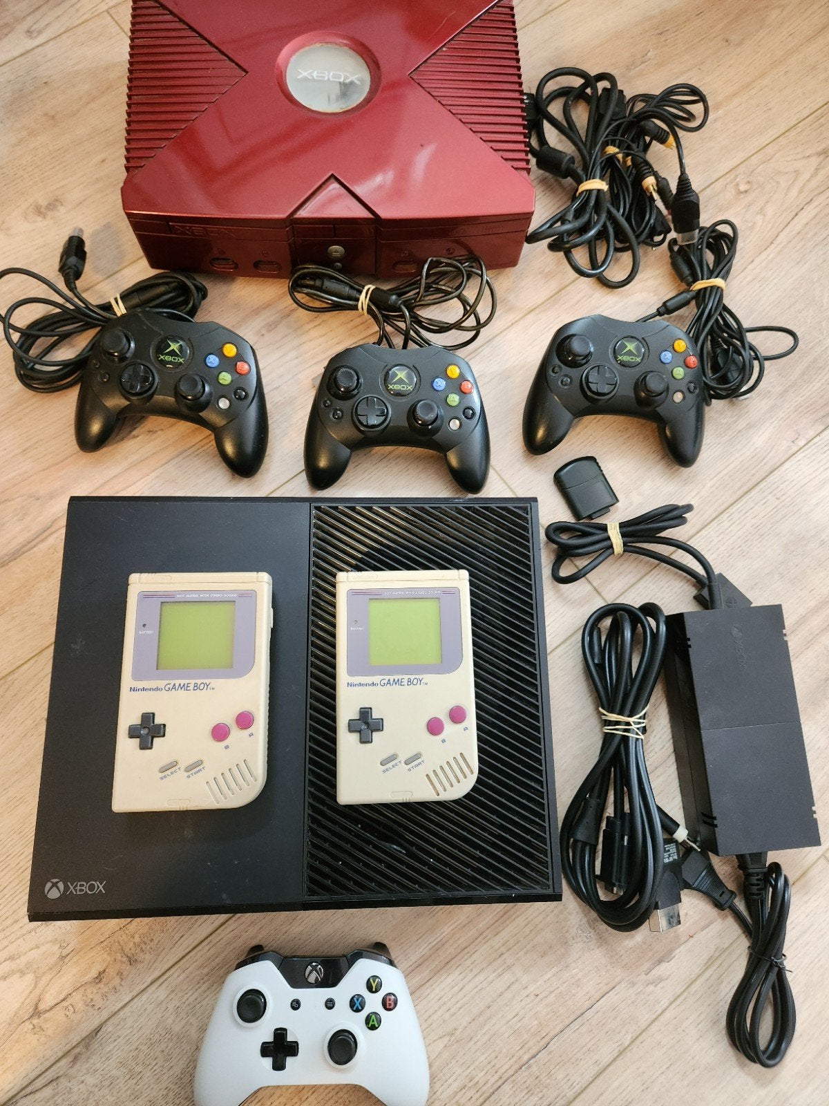 Xbox One & Xbox Classic & 2x Game Boy Classic, Ophalen of Verzenden, Gebruikt, 500 GB, Met games