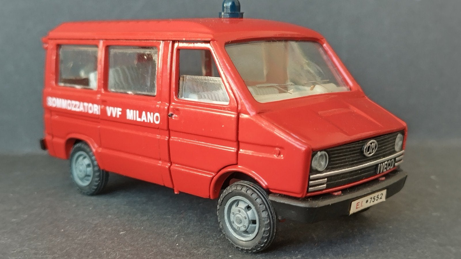 Iveco Daily Sommozzatori Milano 1:43 Old Cars Pol, Overige merken, Auto, Verzenden, .