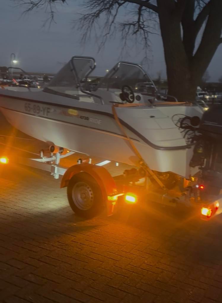 Speedboot buitenboordmotor yamaha 4 takt met 40 PK, Watersport en Boten, Speedboten, Ophalen of Verzenden, Zo goed als nieuw, Benzine