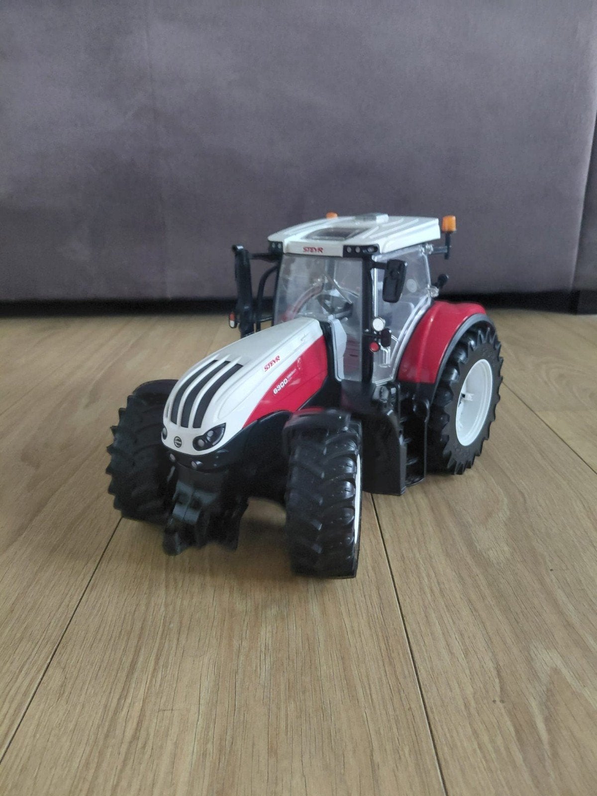 Bruder trekker, Hobby en Vrije tijd, Ophalen, Overige schalen, Onderdeel