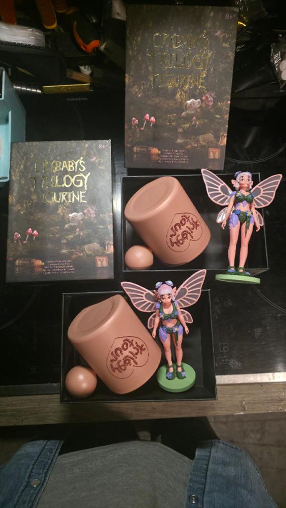 2x melanie martinez vip package trilogy merchandise, Ophalen of Verzenden, Nieuw