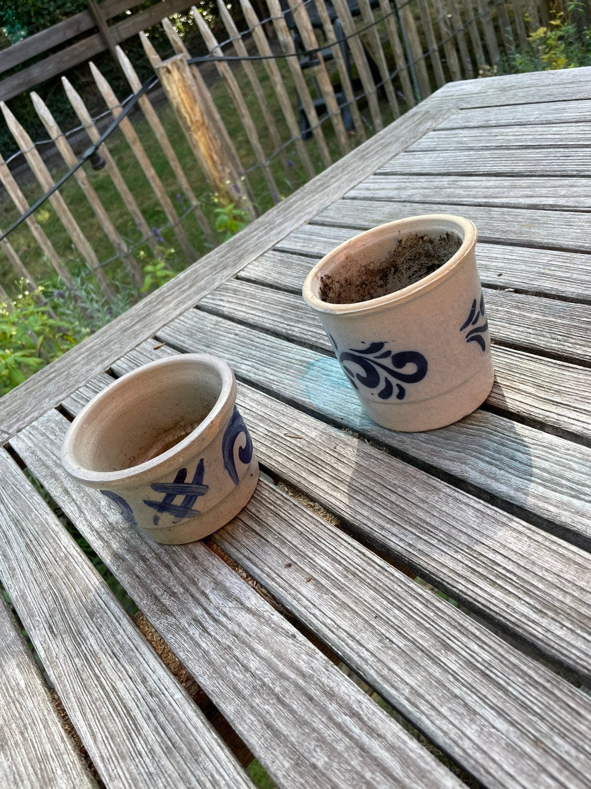 2 brocante potjes, Tuin en Terras, Bloempotten, Gebruikt, Rond, Ophalen of Verzenden, Aardewerk