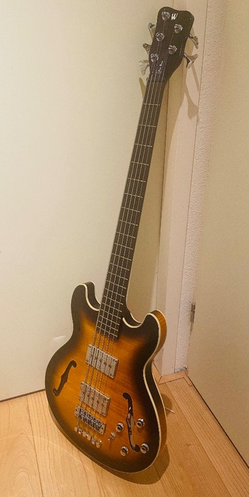 Warwick Star Bass Pro 5-snarig + Rockbag Case (Korea), Ophalen of Verzenden, Zo goed als nieuw, Semi-akoestisch, 5-snarig