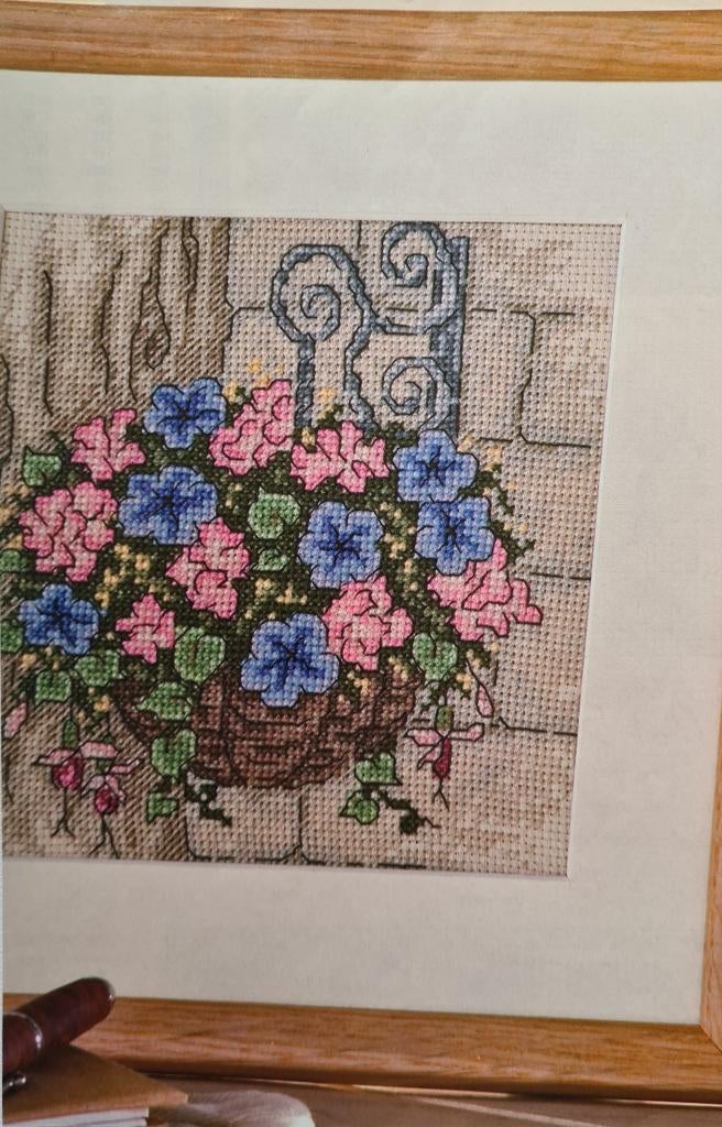 Hanging basket, 3 borduurpatronen, Ophalen, Nieuw, Handborduren, Patroon
