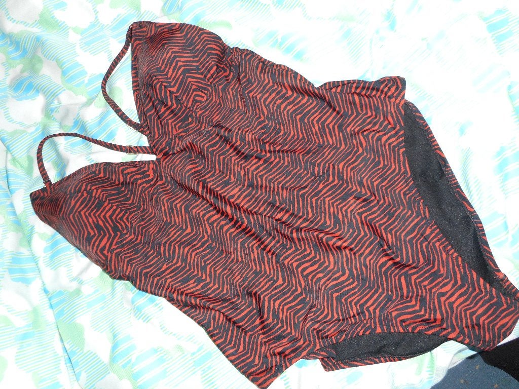 NIEUW  ZWEMPAK  MAAT 46. RUILEN VOOR KOFFIE, Ophalen of Verzenden, Nieuw, Badpak