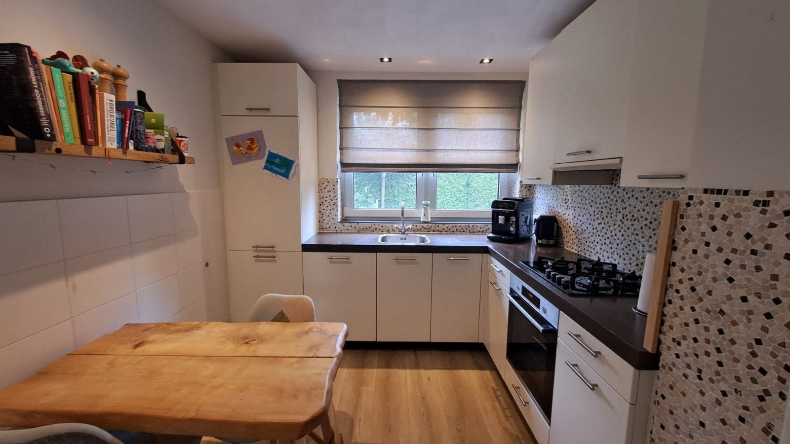 Foto 2 van Complete hoekkeuken te koop (zelf demonteren)