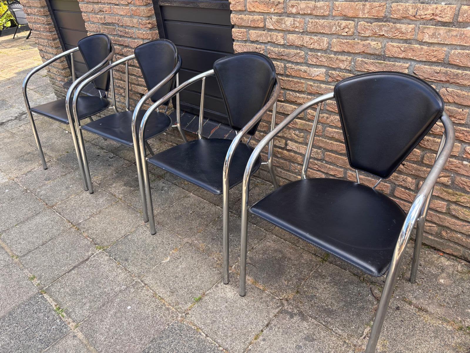 Set van 4 Italiaanse designstoelen in Bauhaus-stijl, Ophalen, Zwart, Leer, Zo goed als nieuw