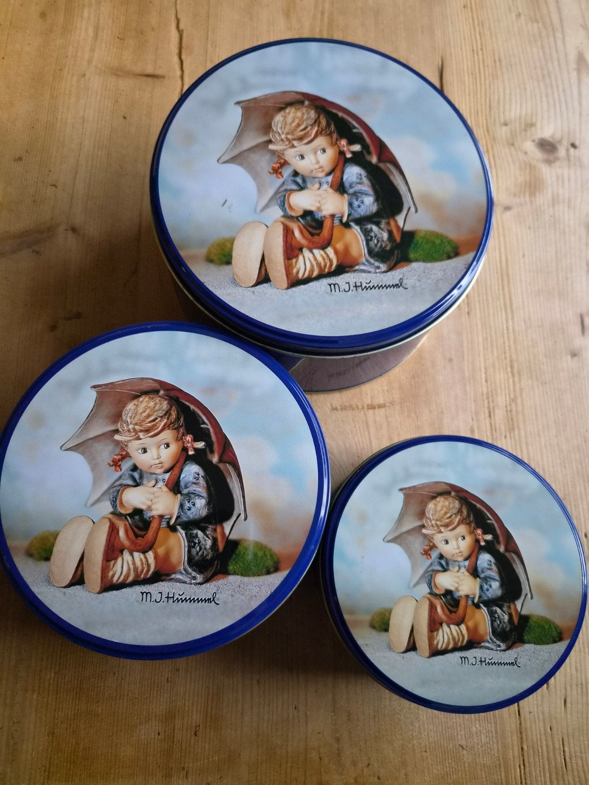 Set van 3 M.J. Hummel blikken - Meisje met paraplu, Ophalen of Verzenden, Gebruikt