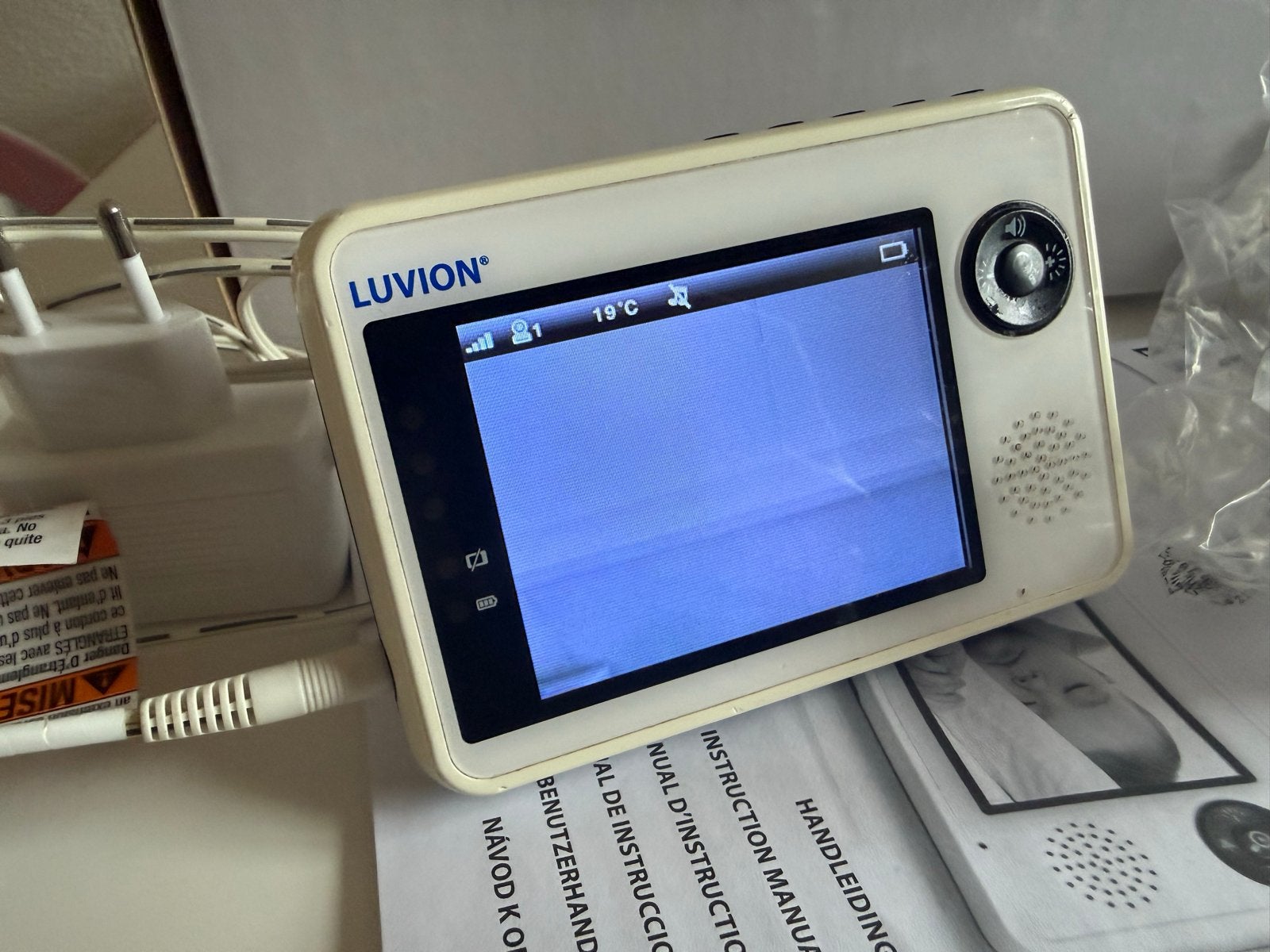 Luvion Essential babyfoon met camera, Kinderen en Baby's, Babyfoons, Ophalen of Verzenden, Zo goed als nieuw, 250 meter of meer