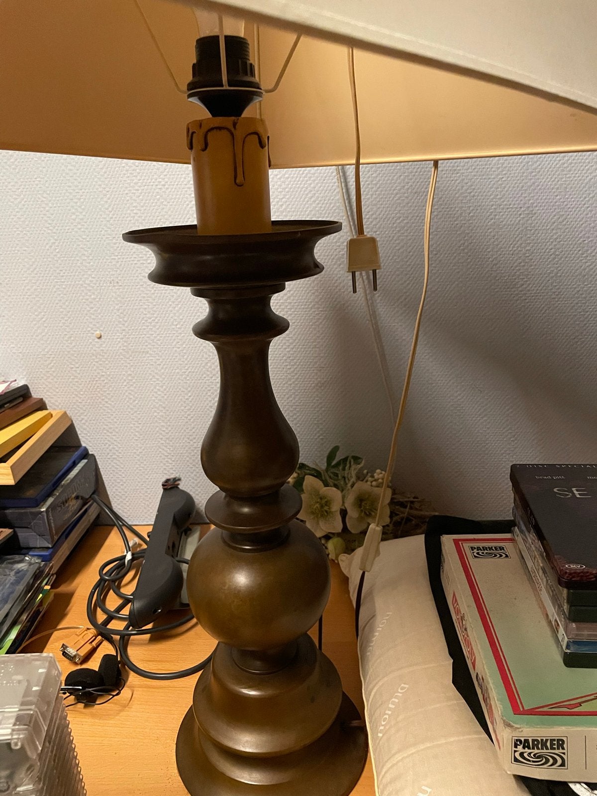 Vintage bronzen tafellamp met zware voet, Ophalen