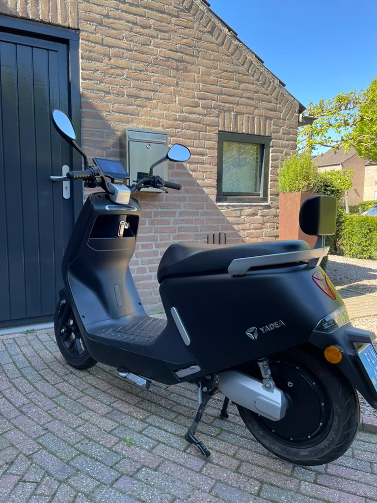 Yadea elektrische scooter 25 km., Ophalen, Zo goed als nieuw, Elektrisch