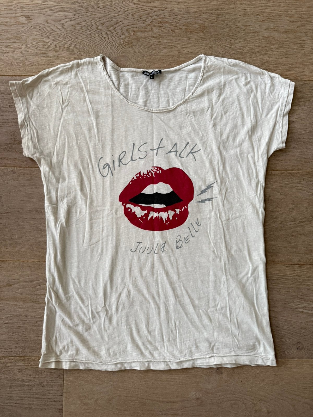 beige lips t-shirt km maat L JUUL & BELLE, Beige, Maat 42/44 (L), Nieuw, Ophalen of Verzenden