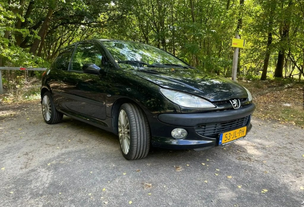 Peugeot 206 2.0 GTI 16V, Auto's, Peugeot, 1025 kg, 136 pk, 40 €/maand, Zwart