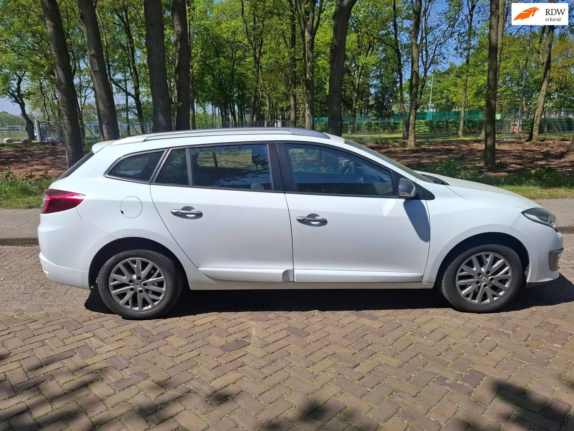 Renault Mégane Estate 1.2 TCe GT-Line km 129440, Auto's, Renault, Voorwielaandrijving, Euro 5, Gebruikt, 4 cilinders