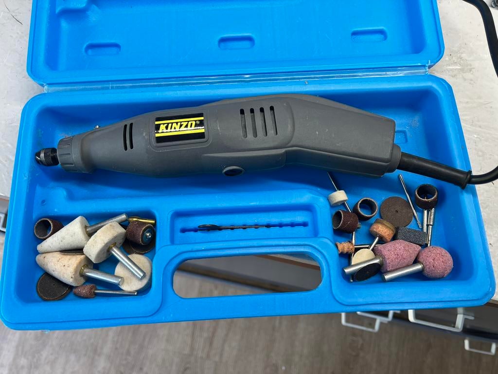 Kinzo Multitool 25C50 met accessoires en koffertje, Ophalen, Zo goed als nieuw