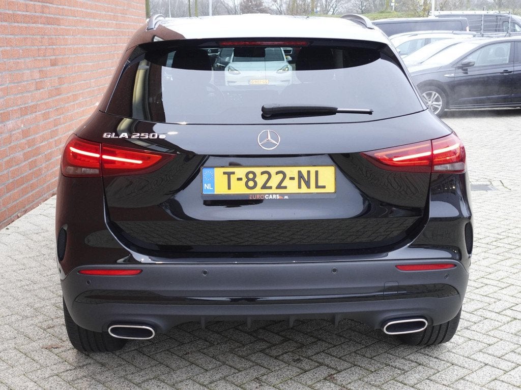 Mercedes-Benz GLA-klasse 250 e AMG Line PHEV Automaat Leder/, Auto's, Mercedes-Benz, Euro 6, 4 cilinders, 16 kWh, Zwart
