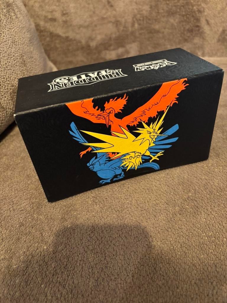 Opslag doos pokemon, Ophalen, Zo goed als nieuw