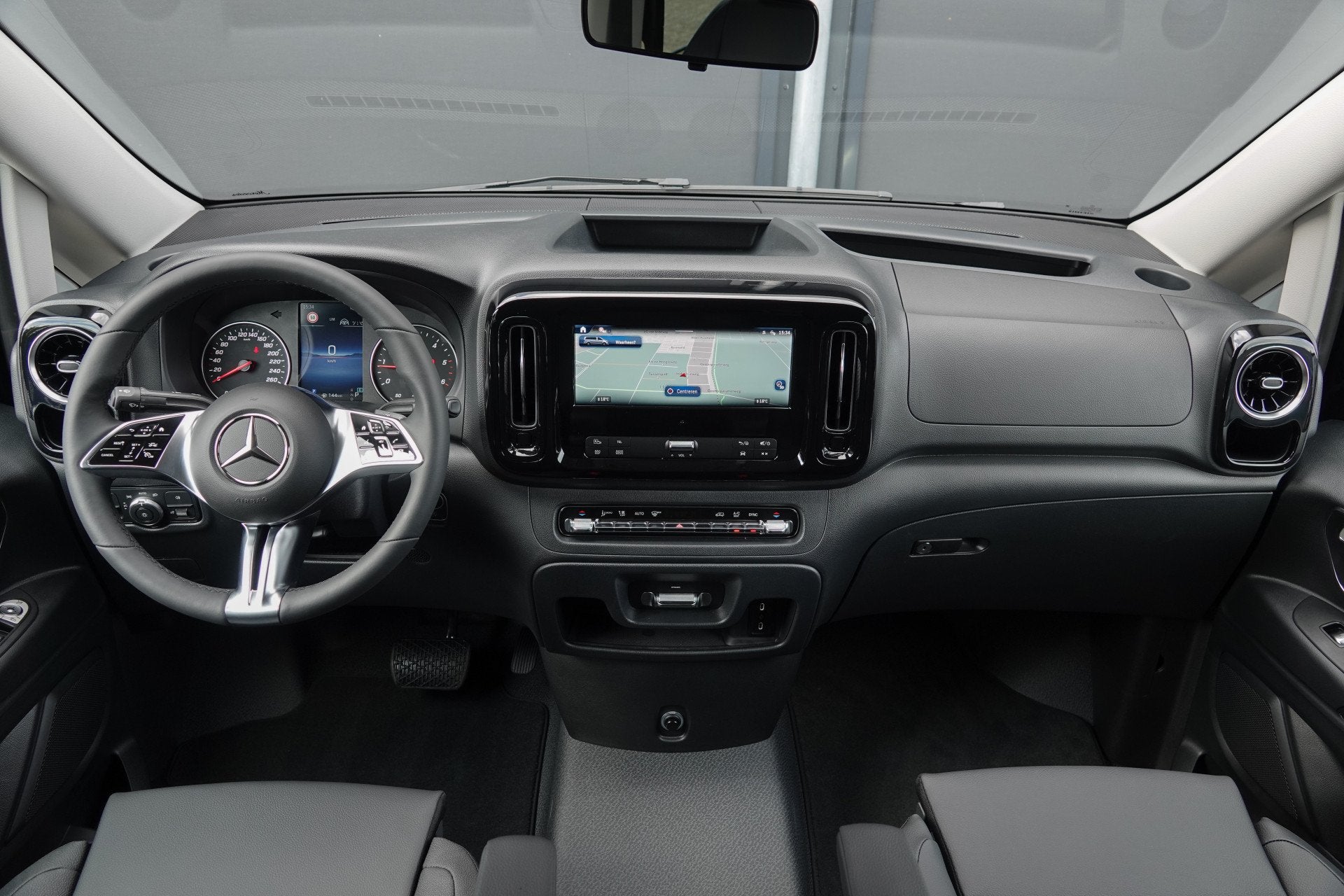 Mercedes-Benz Vito 119Cdi 190Pk 9G-Tronic Aut. | Dubbele Cab, Auto's, Automaat, Achterwielaandrijving, Gebruikt, Zwart