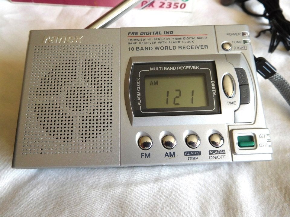 Wereldontvanger Radio Ranex RX 2350 ziet er als nieuw uit., Audio, Tv en Foto, Ophalen, Zo goed als nieuw, Wereldontvanger