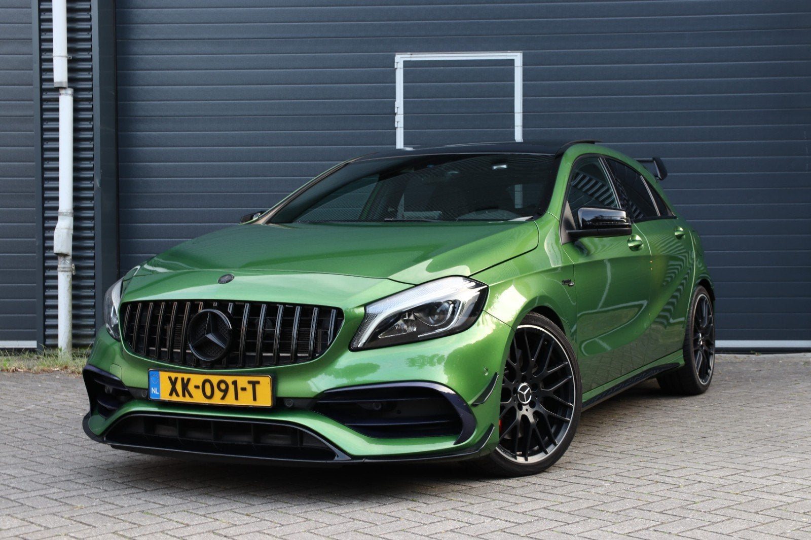 Mercedes A45 AMG 2016 381PK 4,2sec. FULL OPTION Panorama, Automaat, Zwart, 4 cilinders, 14 km/l