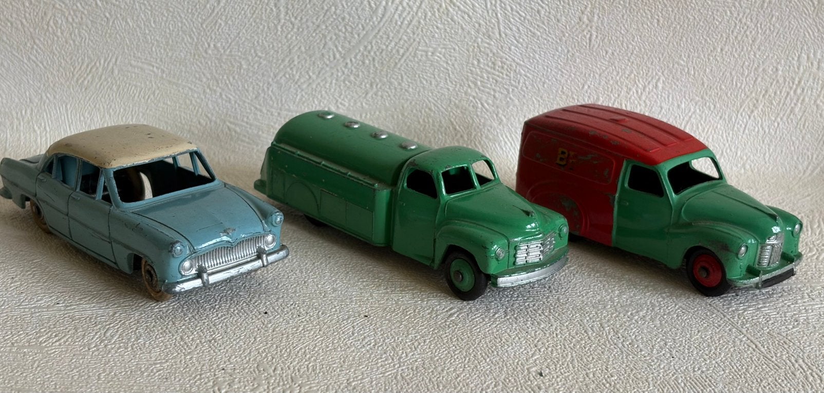 Vintage Dinky Toys: Auto, Tanker en Bestelwagen Set, Ophalen of Verzenden, Gebruikt, Overige typen, Dinky Toys