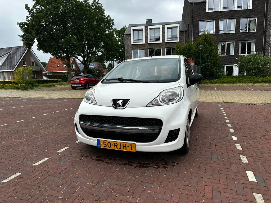 Peugeot 107 1.0 12V 3DR 2011 Wit 1e eigenaar 47376km Airco, Voorwielaandrijving, Euro 5, Stof, Origineel Nederlands
