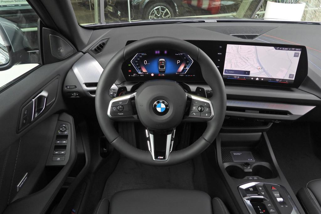 BMW 2 Serie Gran Coupé 220 M Sport Automaat / Panoramadak /, Zwart, 156 pk, Leder, Bedrijf