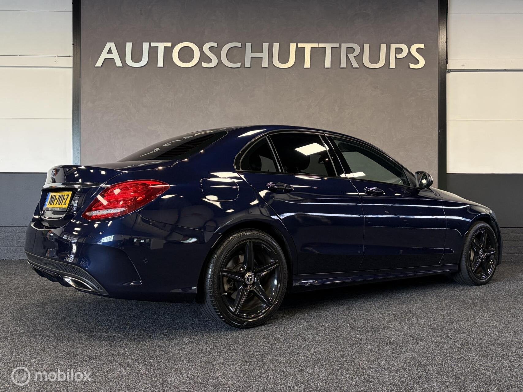 Mercedes C-klasse 180 AMG Sport Edition LED / NAP / LEDER /, Auto's, Automaat, Blauw, Bedrijf, 710 kg