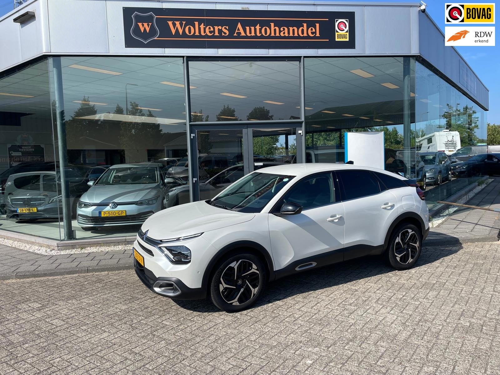 Citroen C4 1.2 Puretech Feel, Auto's, Citroën, Dealer onderhouden, Gebruikt, 1199 cc, Leder en Stof