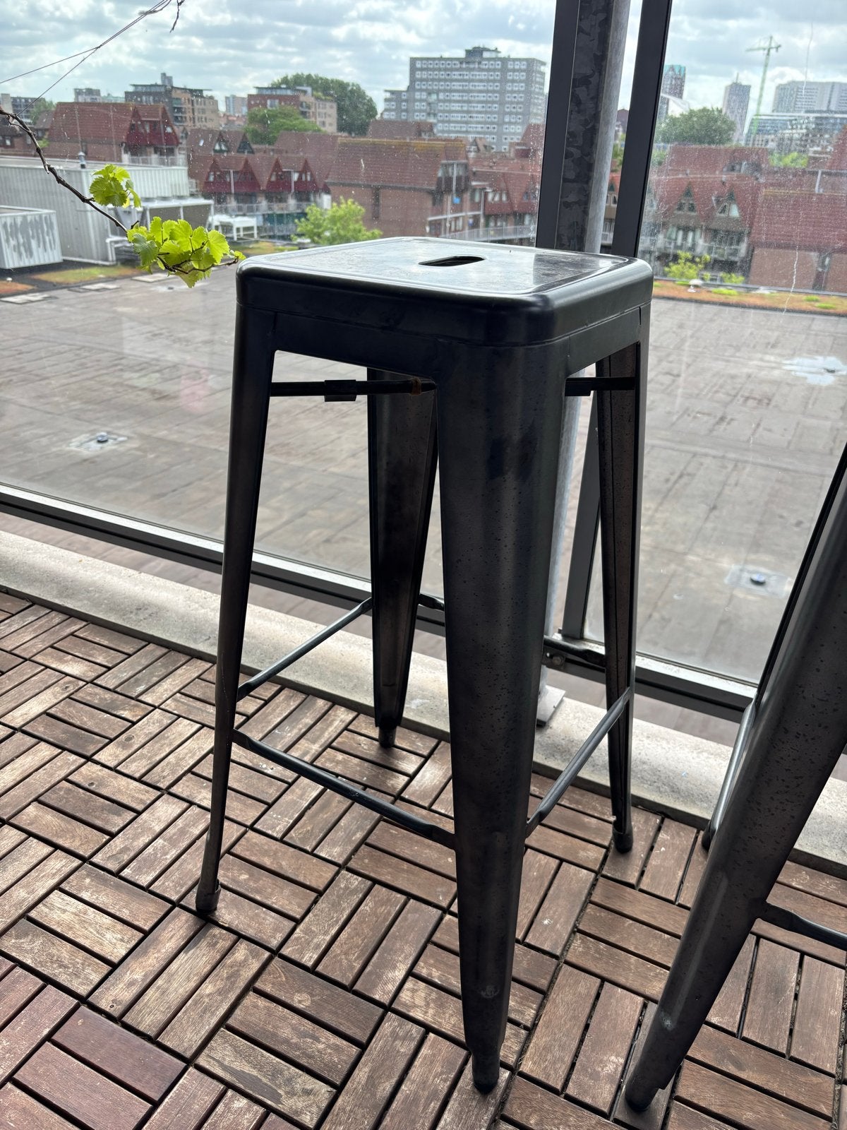 Set van 3 industriële tolix stijl barkrukken, metaal, Huis en Inrichting, Barkrukken, Ophalen, Gebruikt, 90 cm of meer, Metaal
