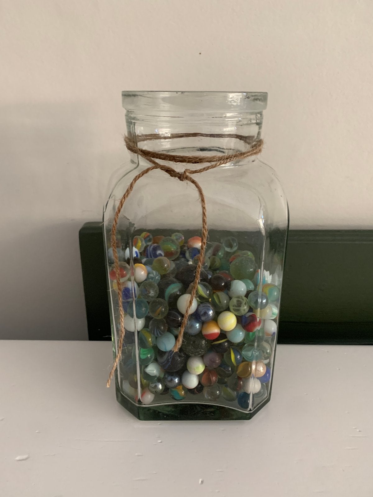 Glazen pot met 450 knikkers, Kinderen en Baby's, Speelgoed | Buiten | Los speelgoed, Ophalen, Gebruikt