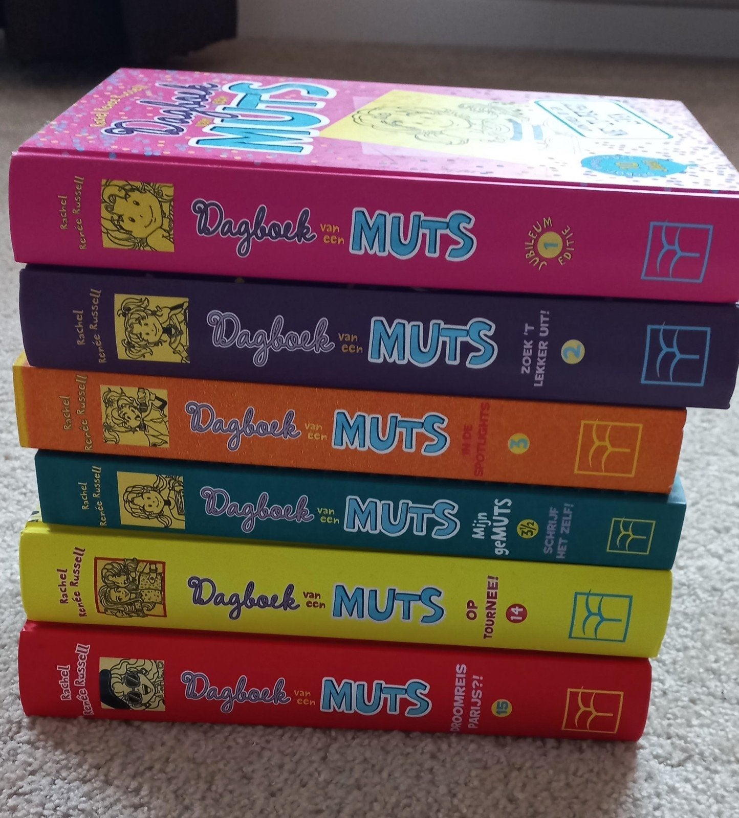 Dagboek van een Muts 6x, Ophalen of Verzenden, Zo goed als nieuw, Rachel Renée Russell, Fictie