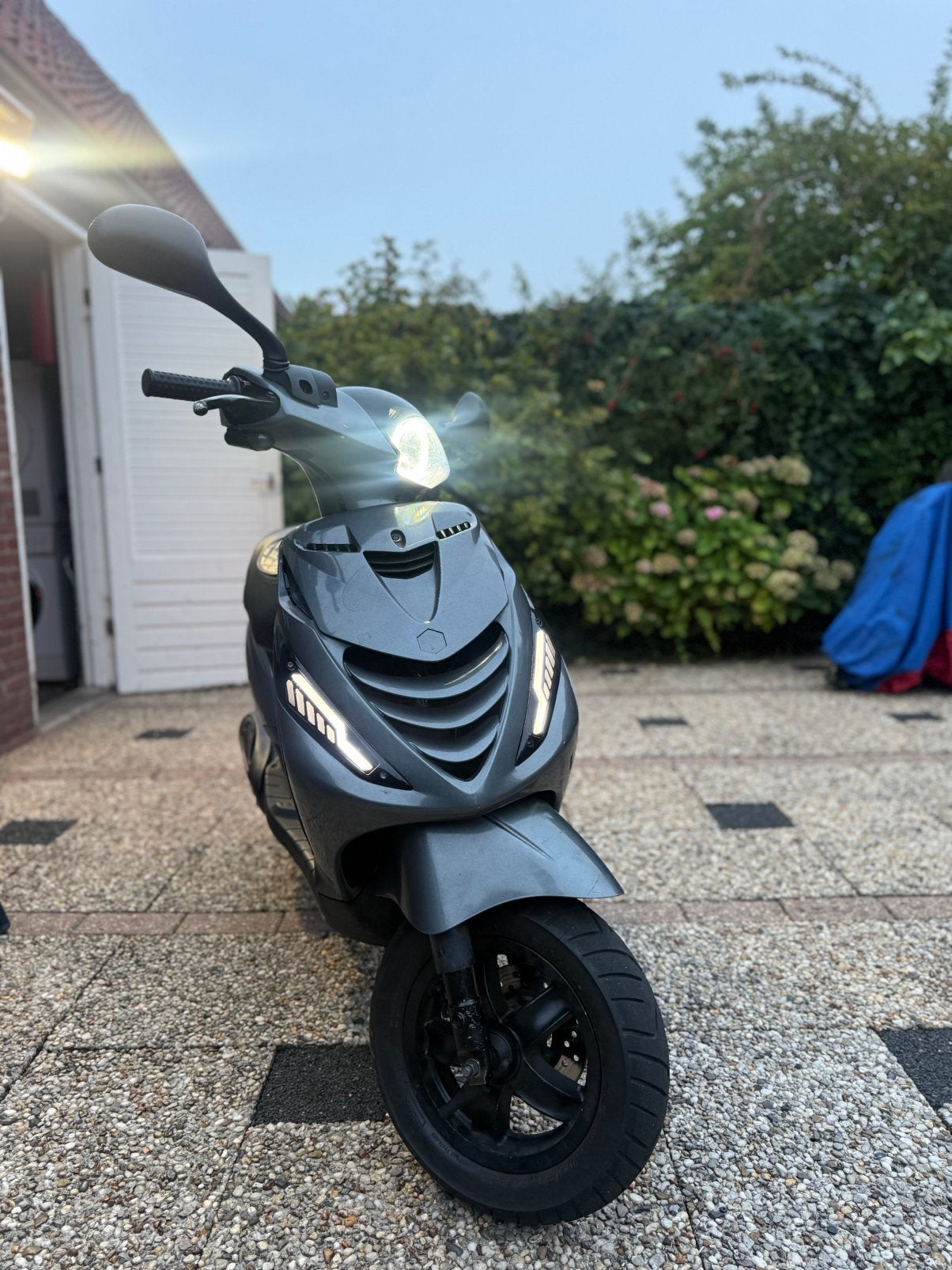 Piaggio Zip 80cc, Fietsen en Brommers, Ophalen, Zo goed als nieuw, Benzine, Zip