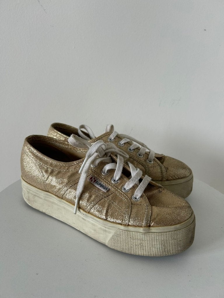 Superga Sneakers 37, Kleding | Dames, Schoenen, Overige kleuren, Ophalen of Verzenden, Sneakers of Gympen, Gedragen
