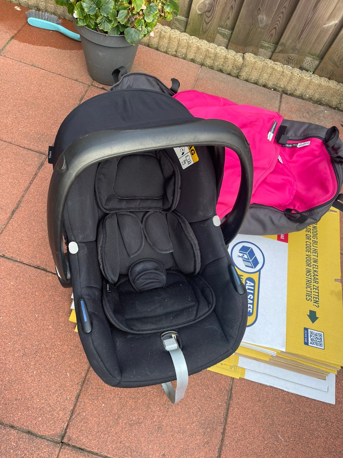 Wegens verhuizing aangeboden: Maxi-Cosi Tinca autostoel, Ophalen, 0 t/m 13 kg, Maxi-Cosi, Gebruikt
