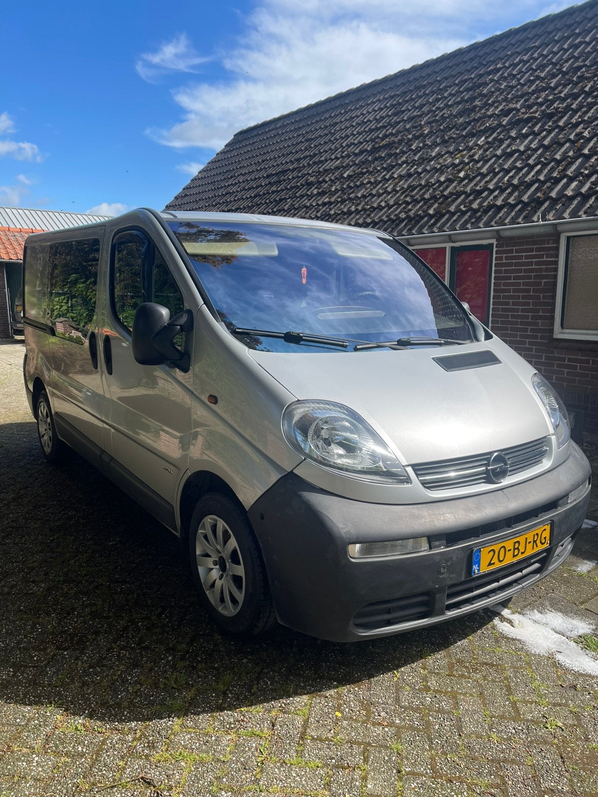 Opel Vivaro 1.9 DTI 2.7T L1h1 Crewcab 2003, Auto's, Bestelauto's, Voorwielaandrijving, 1780 kg, Stof, 4 cilinders