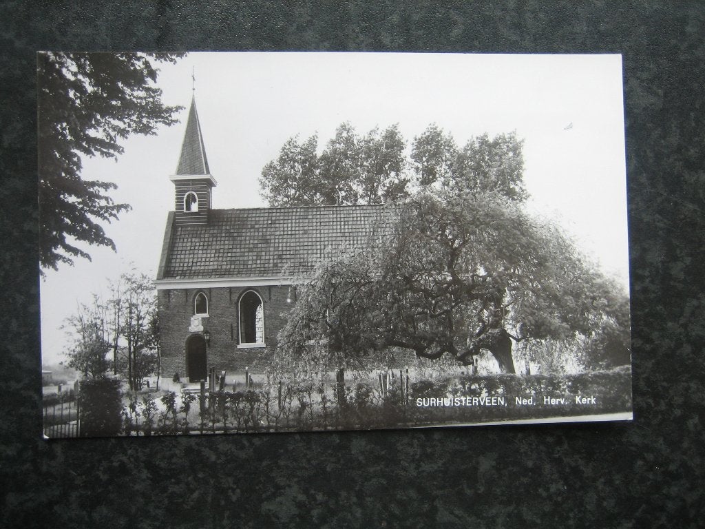 SURHUISTERVEEN  N.H. kerk 1975, Ophalen of Verzenden, 1960 tot 1980, Friesland