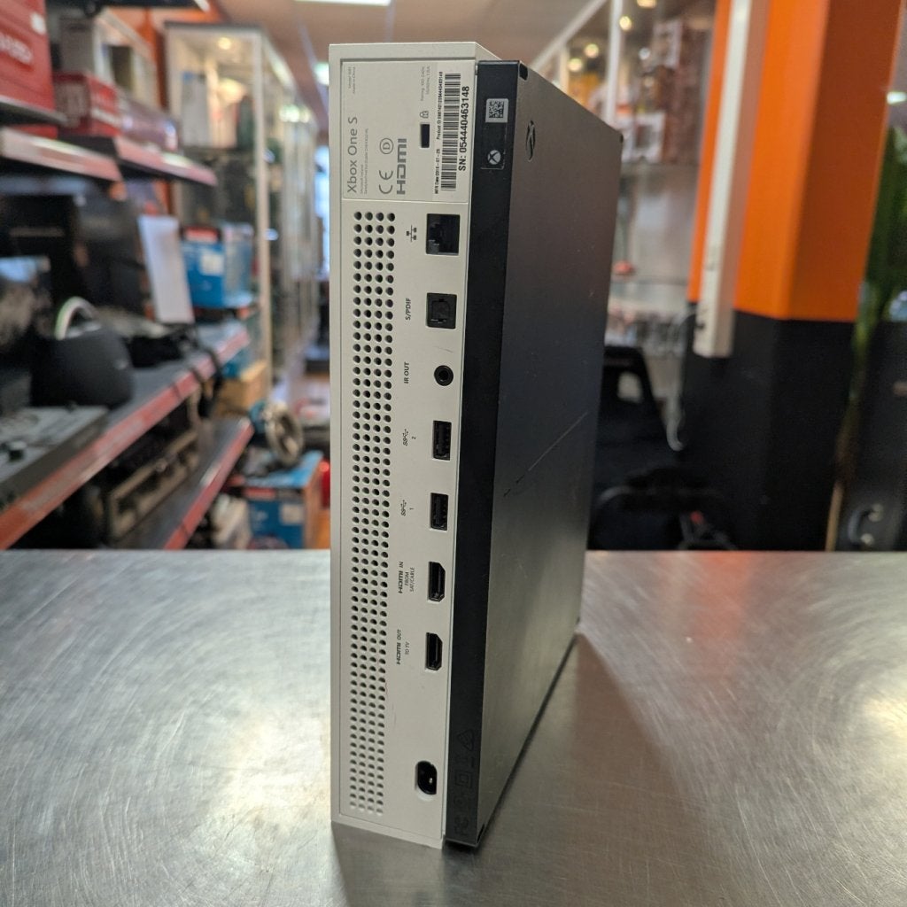 XBOX One S 500GB wit | Nette staat, Microsoft, Zo goed als nieuw, Support@microsoft.com, Microsoft Corporation
One Microsoft Way
Redmond, WA 98052-6399
USA