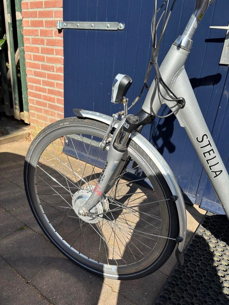 Stella Milano E-bike - Maat 48 - Inclusief lader, Fietsen en Brommers, Fietsen | Dames | Damesfietsen, Zo goed als nieuw, Overige merken
