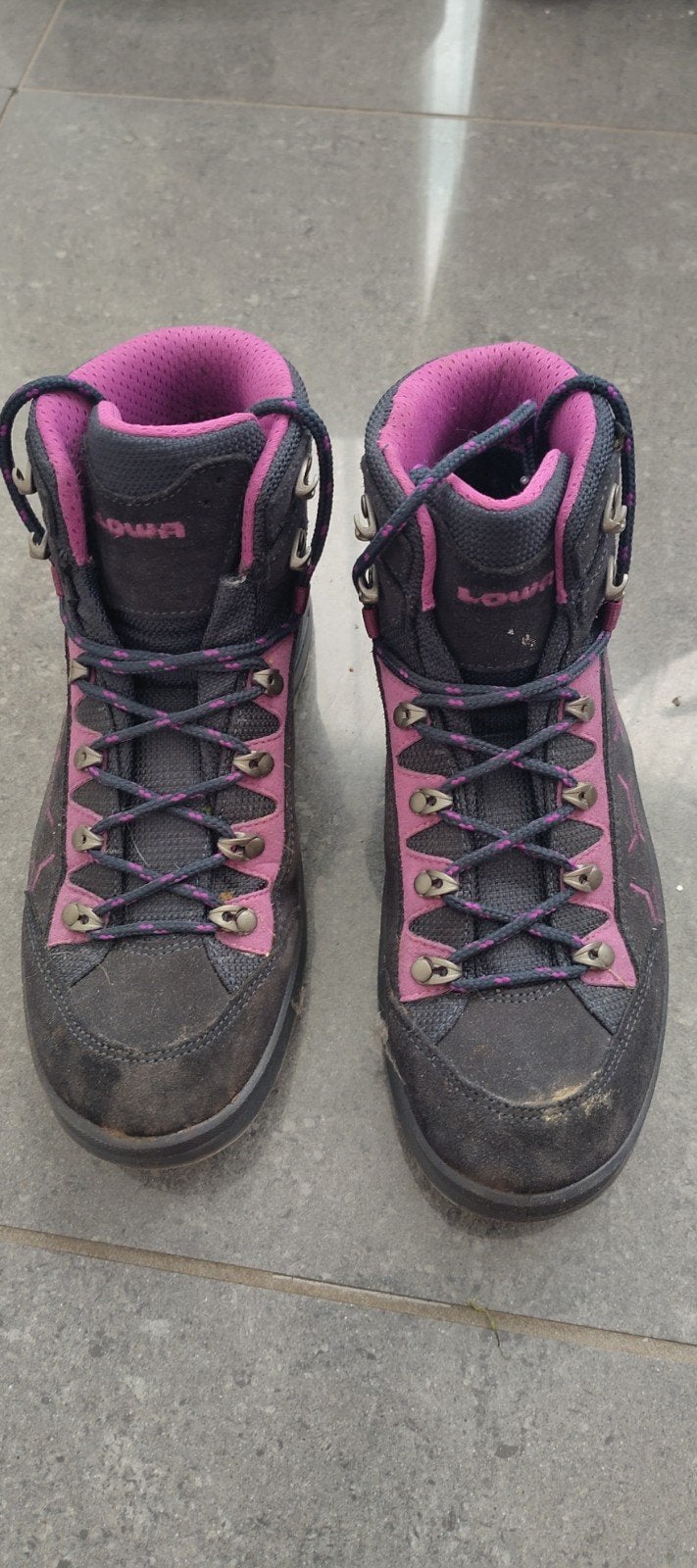 Lowa kinder wandelschoenen maat 38 - Slechts 4x gedragen, Ophalen of Verzenden
